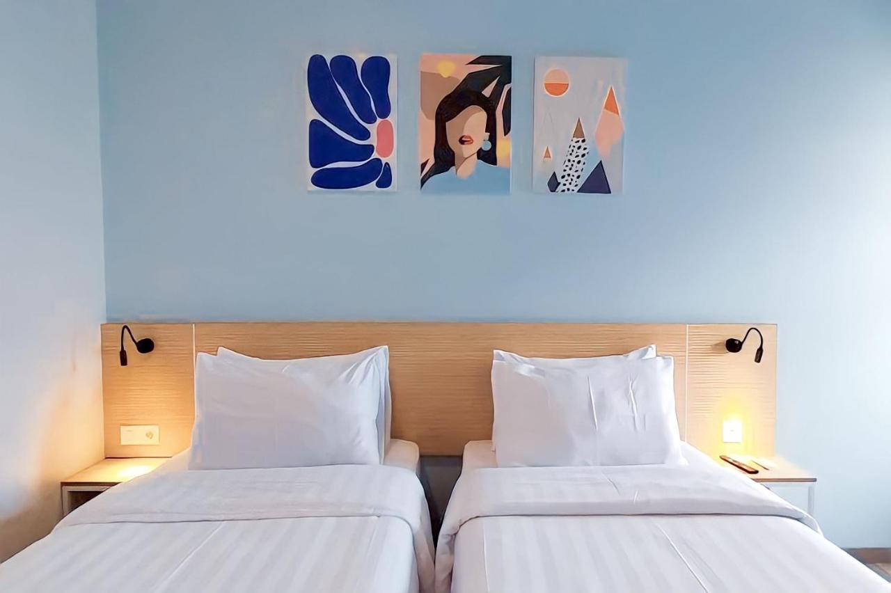 Front One Hotel Pasir Koja Bandung Kültér fotó