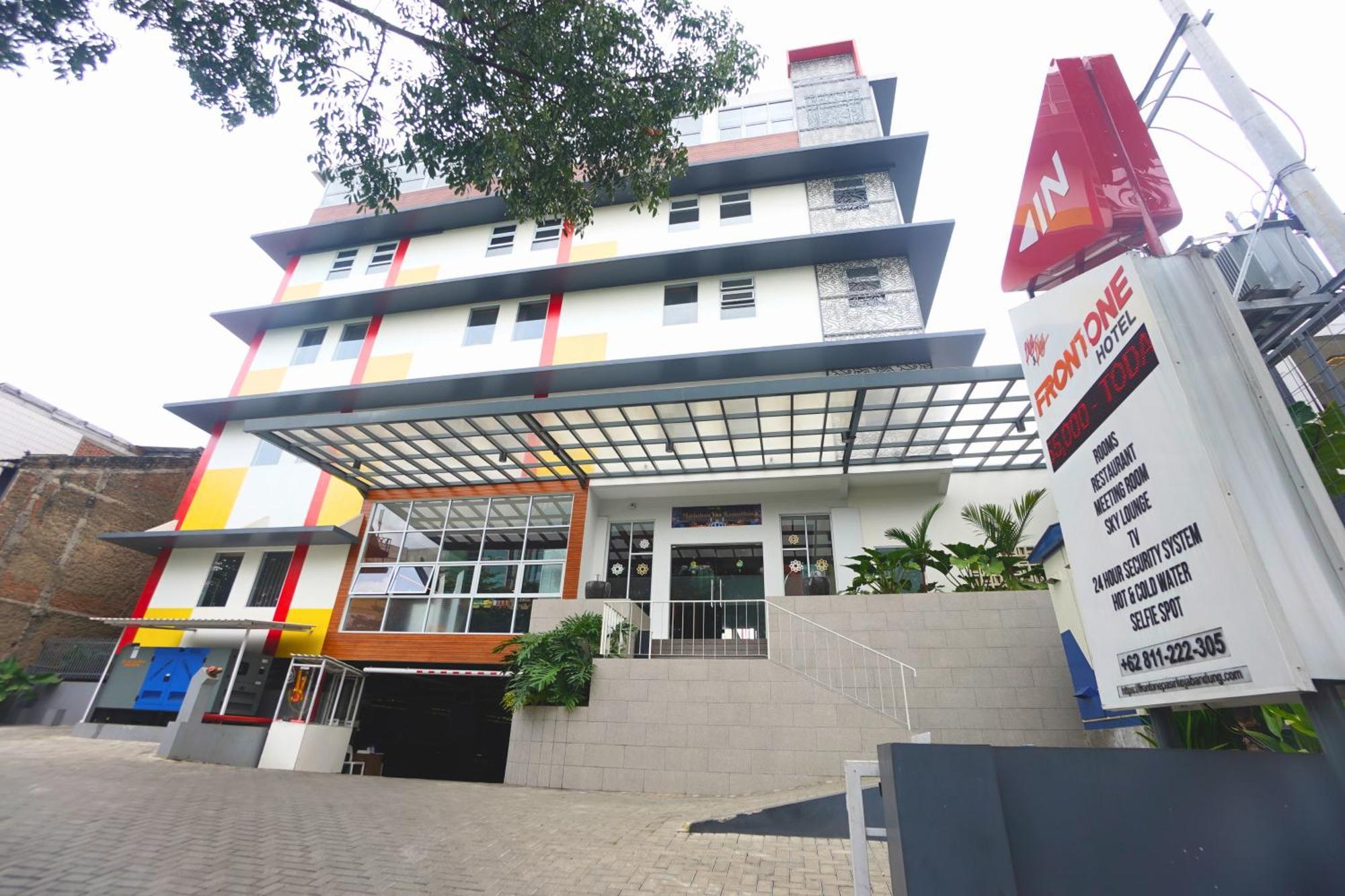 Front One Hotel Pasir Koja Bandung Kültér fotó