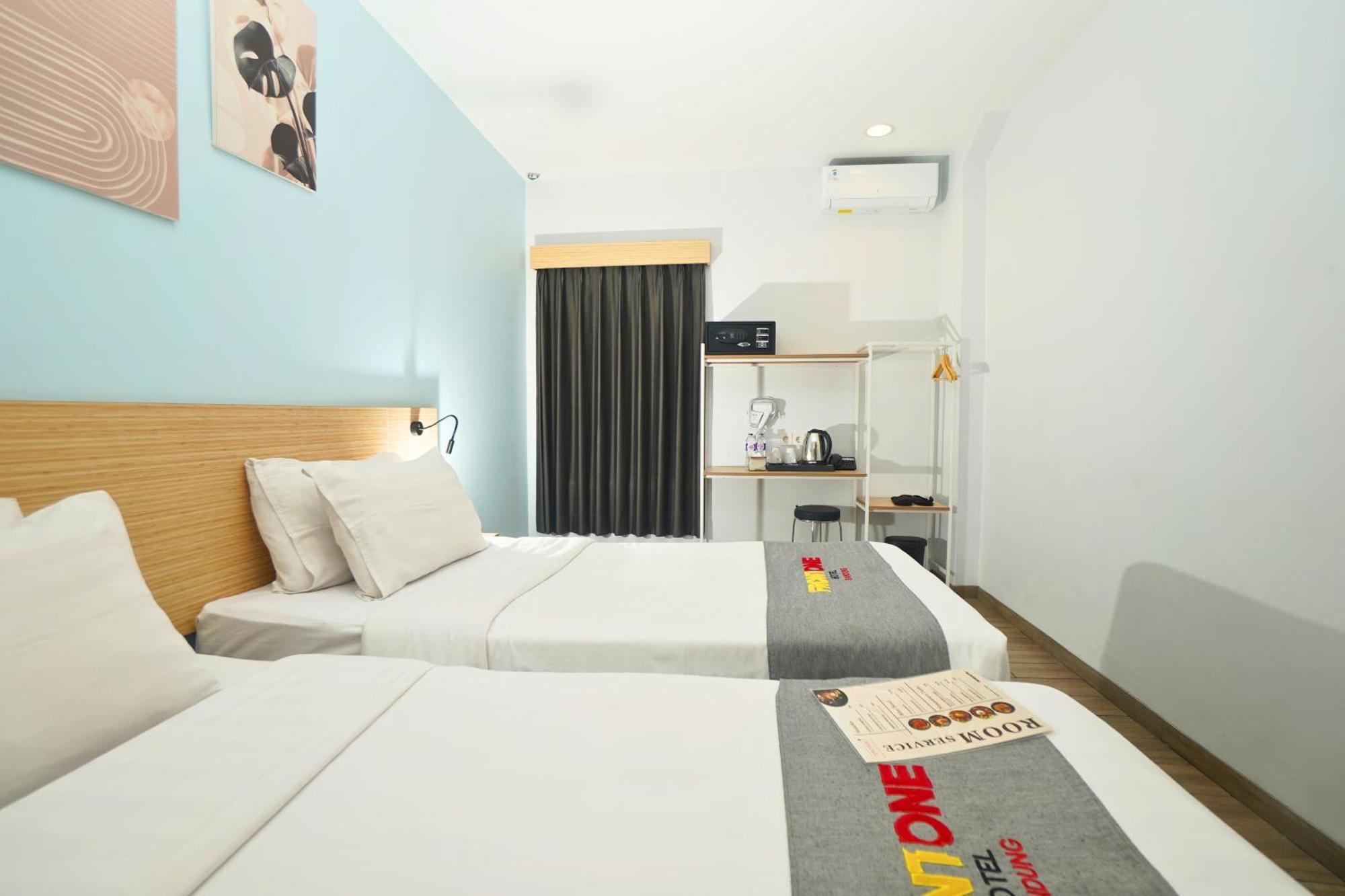 Front One Hotel Pasir Koja Bandung Kültér fotó