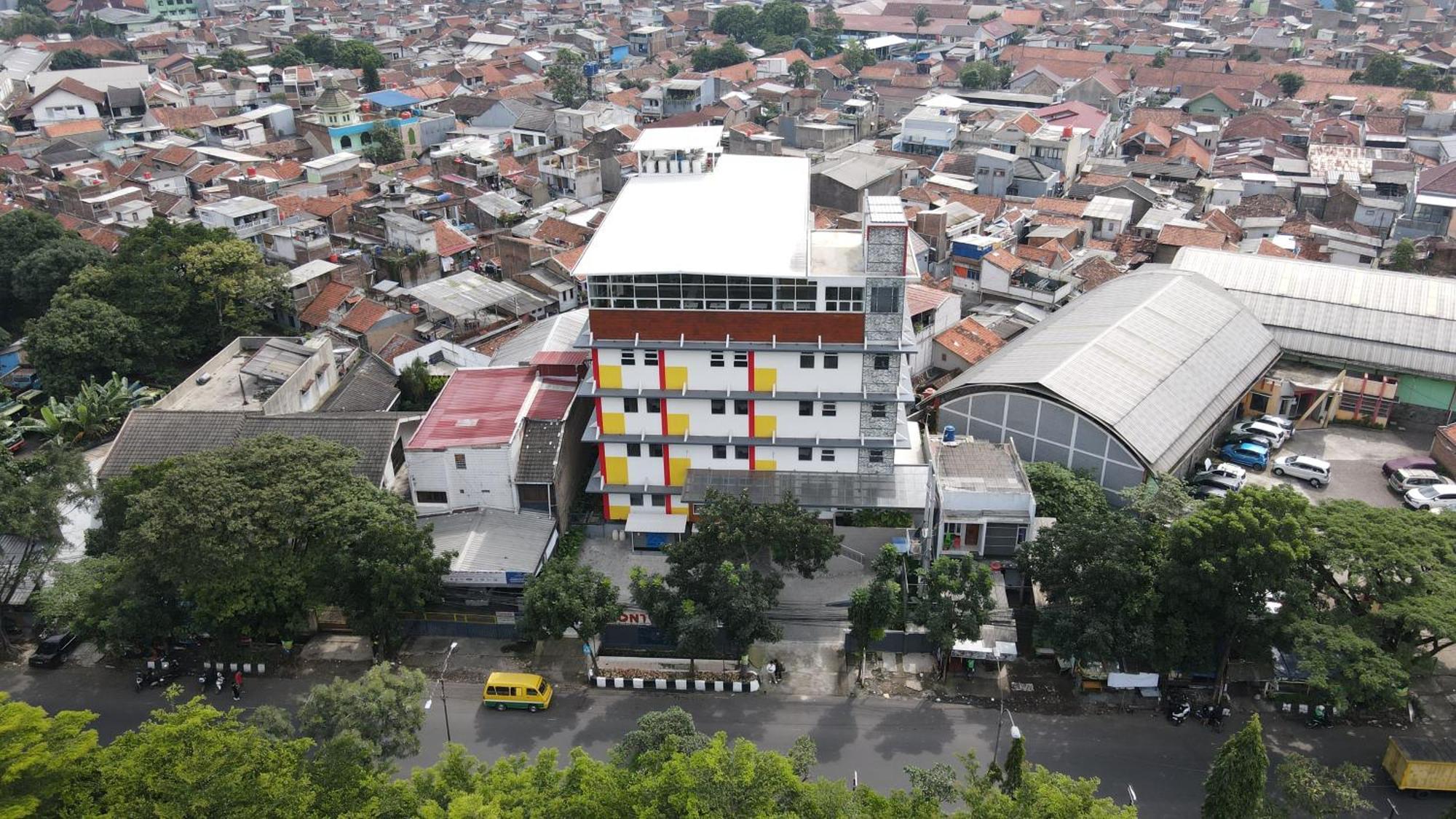 Front One Hotel Pasir Koja Bandung Kültér fotó